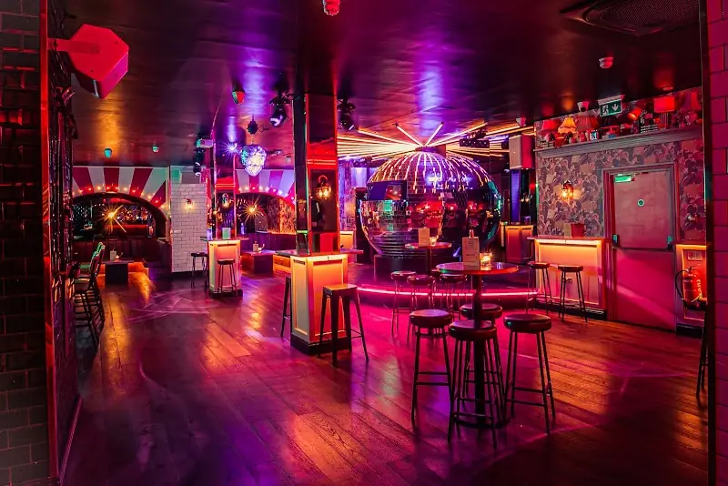 Simmons Bar | Holborn