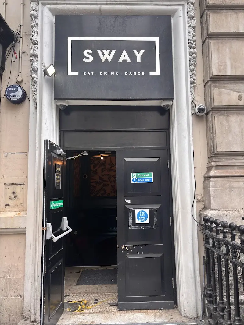 LATIN KRAZY THURSDAYS @ SWAY BAR , Salsa and Bachata Dance classes and Party night