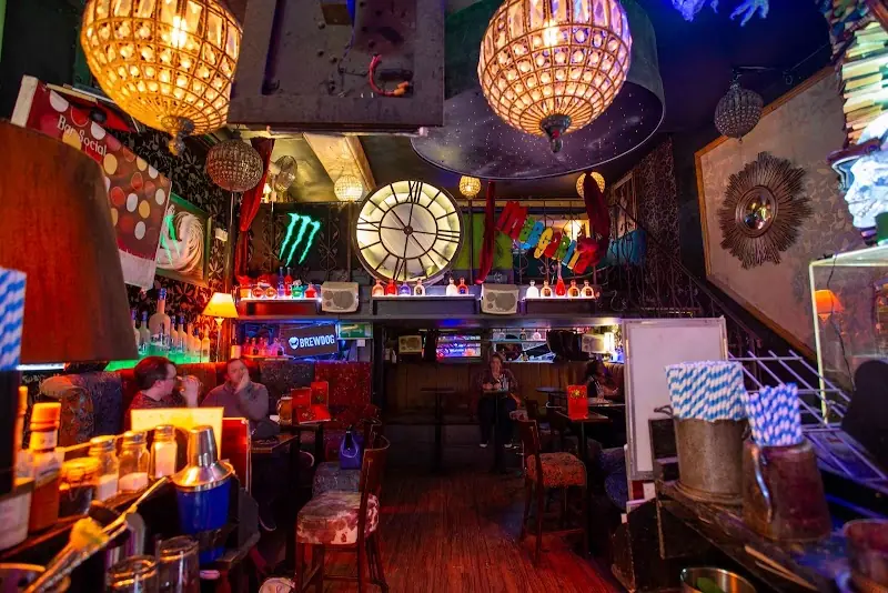 Bar Social