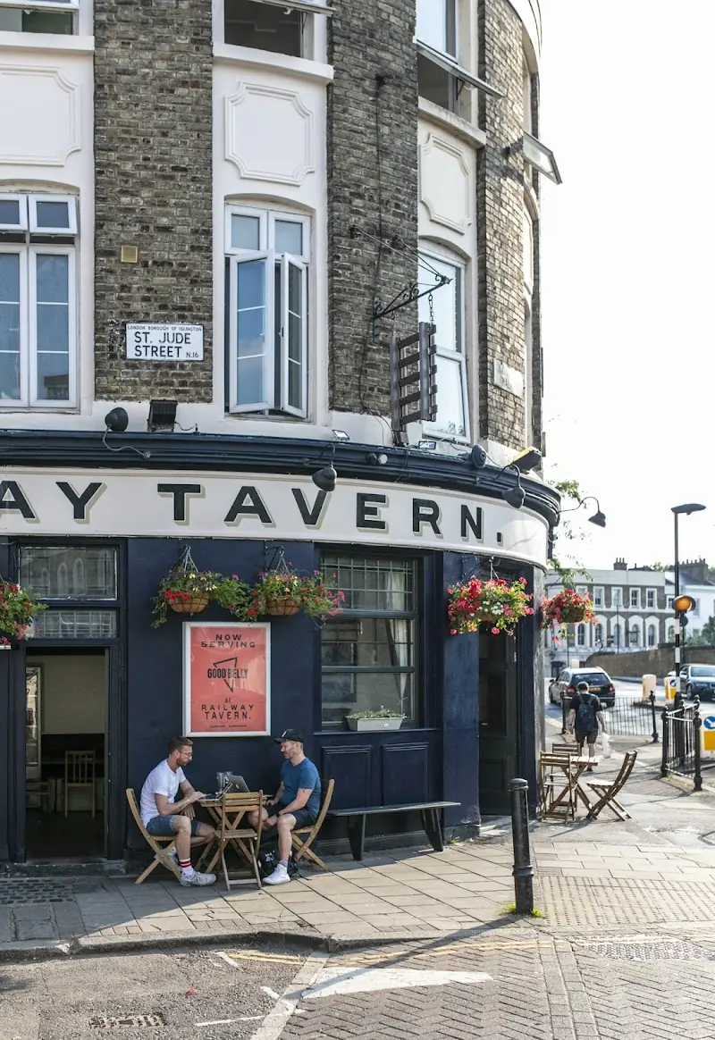 The Railway Tavern N16