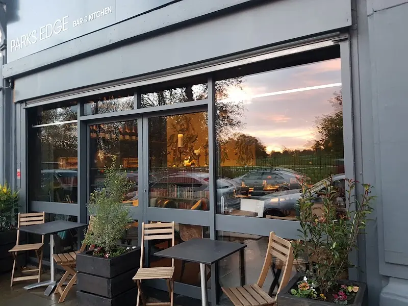 Park's Edge Bar and Kitchen