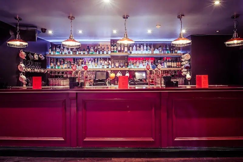 Simmons Bar | Piccadilly Circus
