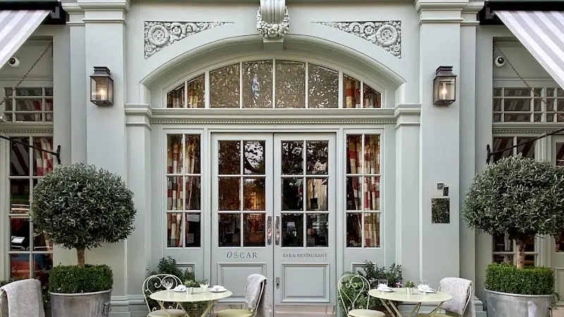 Oscar Bar & Restaurant